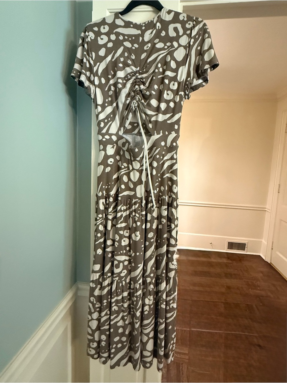 CAbi Taupe & White Abstract Ruched Midi Dress